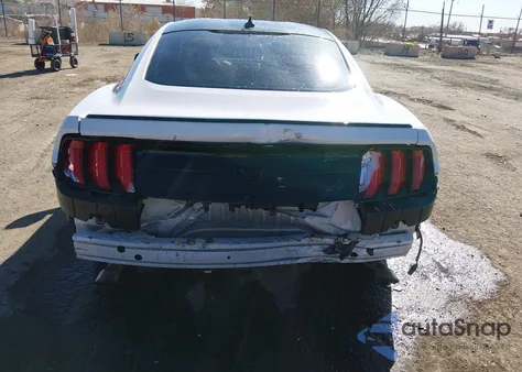 2021 Ford Mustang Ecoboost Fastback z USA, uszkodzony, nr VIN 1FA6P8TH1M5109202